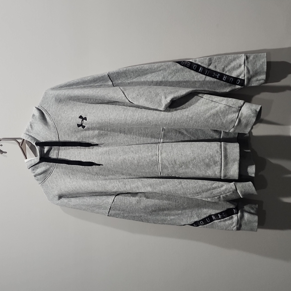 Underarmour Sweatshirt